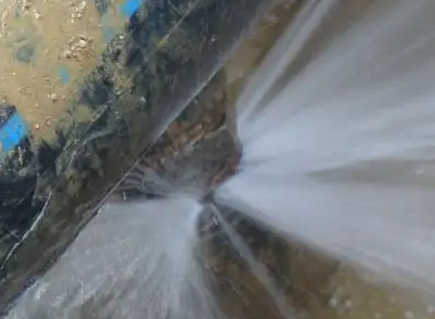 达尔罕茂明卫生间测漏水施工步骤